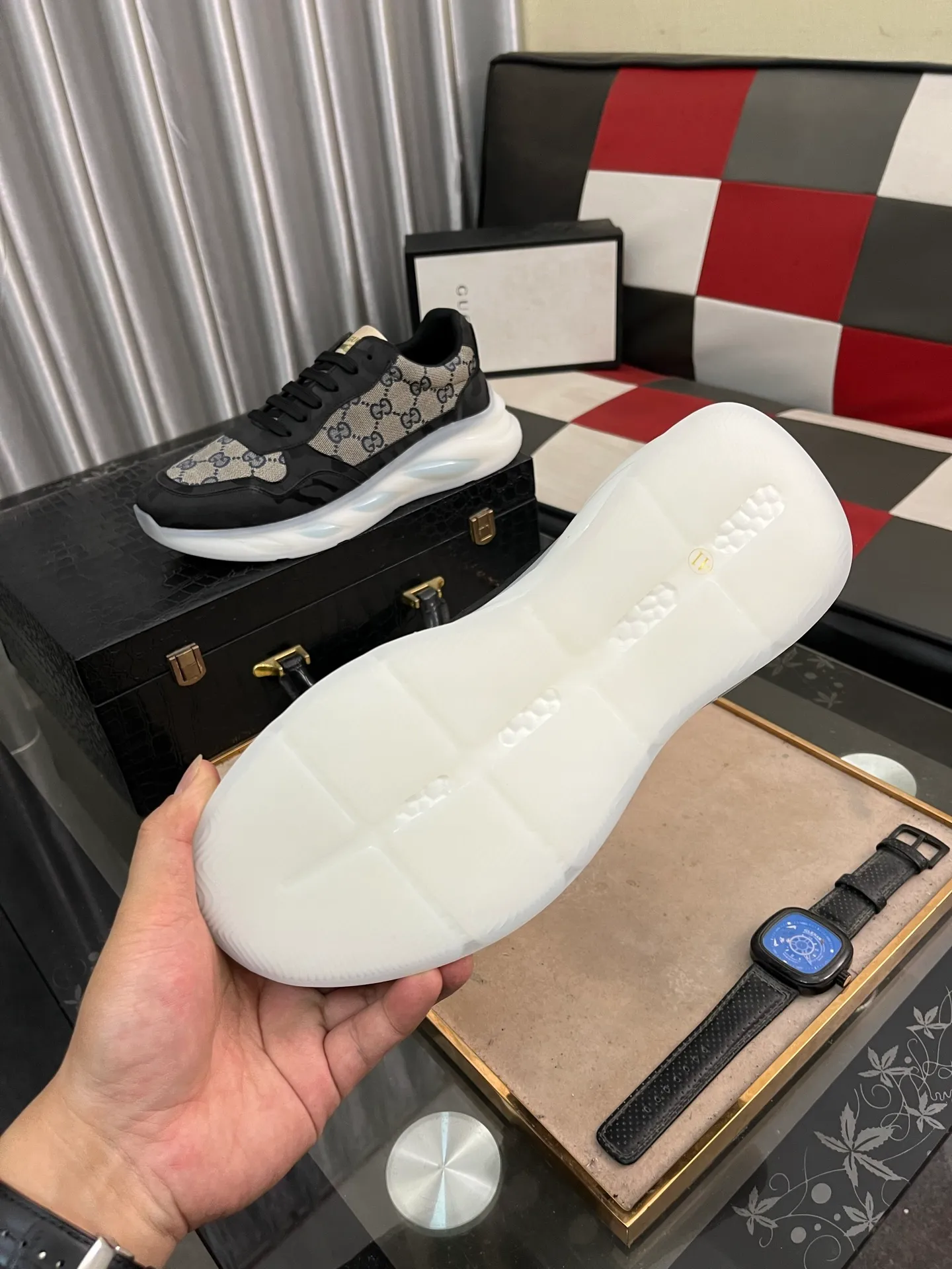 Men's shoes 💰440⌚️⌚️[GUCCI] The latest trendy men's casual shoes, the fabric is made of embossed cowhide imported from Italy, comfortable sheepskin lining + feet, the original outsole is wear-resistant and non-slip, high-level version, size: 38-442️⃣Colors available